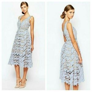 Double V Lace Midi dress